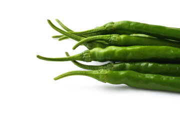 夏野菜　青唐辛子（青とうがらし, 青トウガラシ）白背景　コピースペースあり　Green chili peppers (green pepper,chile verde) white background, copy space available
