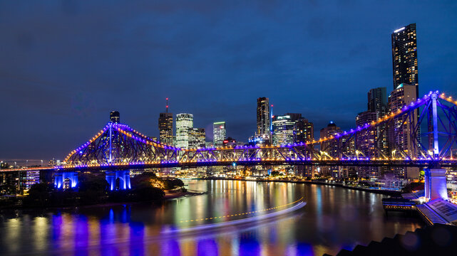 The story Bridge at Night