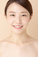 女性