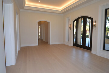 Obraz premium Symmetrical ceiling lights enhance modern interior design