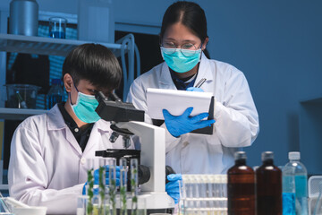 The scientist studied natural energy systems to support sustainable development, seeking an alternative that reduces carbon impact and promotes environmental balance.