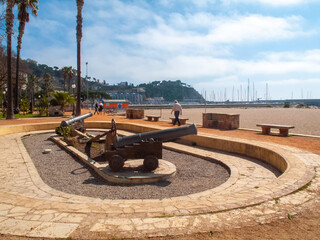 Paseo marítimo, parque y playa de Blanes en la provicia de Gerona (Girona), Cataluña (Catalunia),...