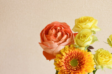 薔薇とガーベラ