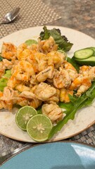 fried shrimp with lemon