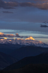 Obraz premium sunset over the mountains