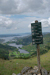 ChatGPT의 말:
Vidden trail in Bergen Norway rocky grass landscape, 노르웨이 베르겐 비든...