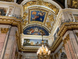 Obraz premium Interior of the St. Isaac's Cathedral in Saint Petersburg, Russia