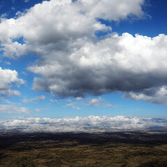 Obraz premium Clouds over the Valley