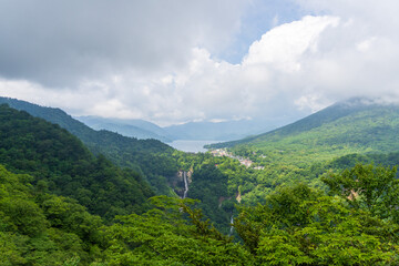 Obraz premium 明智平ロープウェイと中禅寺湖と華厳の滝