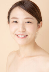 女性