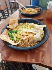 thai noodle soup