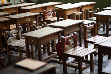 古い校舎の教室