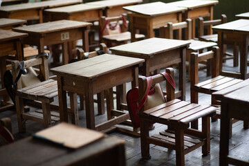 古い校舎の教室