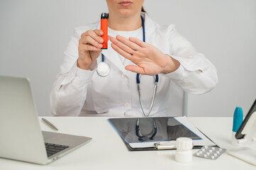 Doctor warns about dangers of smoking disposable vapes. 