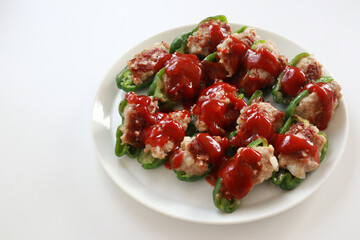 ピーマンの肉詰め