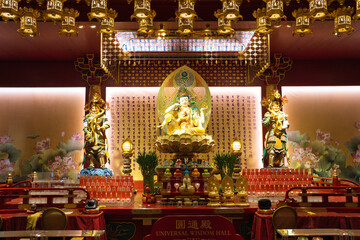 シンガポールのチャイナタウンにある仏教寺院　Buddha Tooth Relic Temple,...