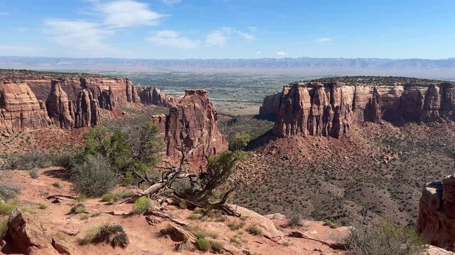 Colorado National Monument, canyon view, side panning shot