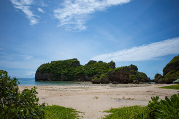 沖縄にあるクバシマの浜の風景