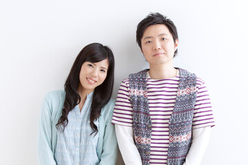 寄り添う夫婦のポートレート