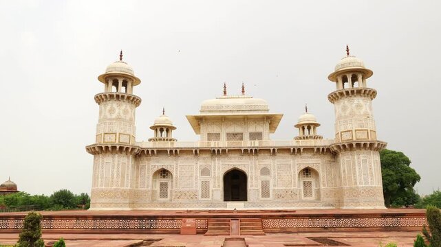 Tomb of I'timād-ud-Daulah showing intricate details, Agra, India
