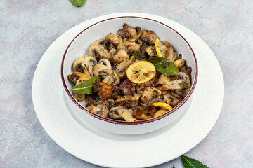 Fried champignon mushrooms.
