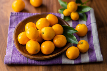 【金柑】果皮ごと食べれて程よい酸味と甘味が楽しめる金柑。小さな果実にはビタミンたっぷりで風邪予防にも効果があります。