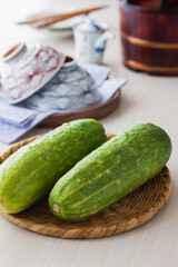 【加賀太きゅうり】石川県の加賀伝統野菜。瓜と見間違えそうなほど太いきゅうりです。厚くて柔らかい果肉は味噌で煮たり炒めたりして楽しめます。