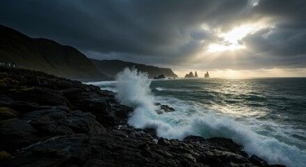 Obraz premium Dramatic ocean waves crashing on rocky shore