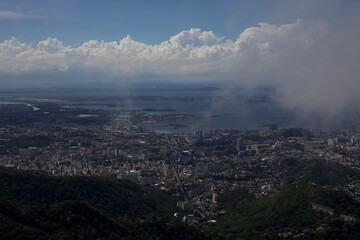 Blick über Rio Panorama Weitwinkel Wolken Rio de Janeiro Salvador Maceio Recife Praia Santa Cruz de Tenerife Lissabon Alicante Barcelona Marseille Brasilien Süd Amerika Europa Frühling