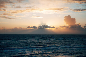 Obraz premium sunset over the sea