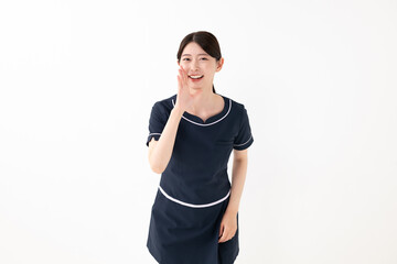 呼び掛けるビューティーアドバイザー