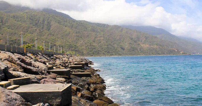 Muelle Rompeolas