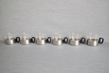 Vintage Teegl&auml;ser mit Glashalter und Griff