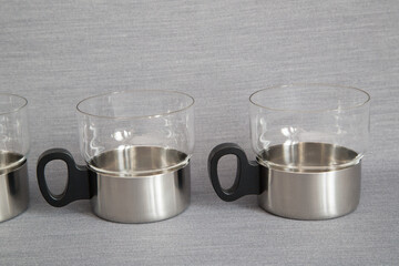 Vintage Teegl&auml;ser mit Glashalter und Griff