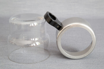 Vintage Teeglas mit Glashalter und Griff, Detaills