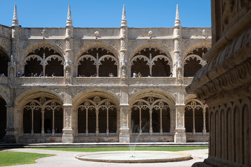 Lisboa, claustro del monasterio de los Jerónimos, monumento nacional, portugal.