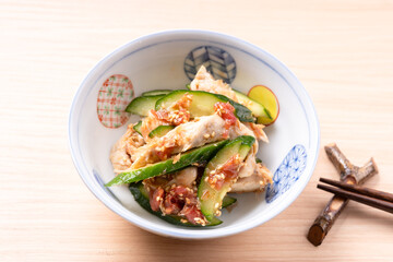 鶏ささみときゅうりの梅肉和え