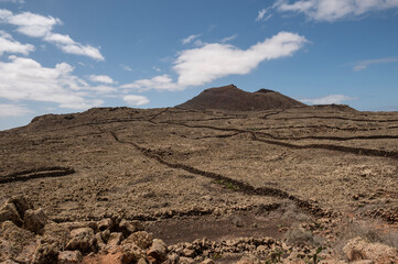 Montaña de la Arena y paisaje volcánico del Malpais en Villaverde, Fuerteventura