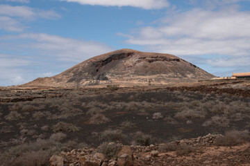 Montaña de la Arena y paisaje volcánico del Malpais en Villaverde, Fuerteventura