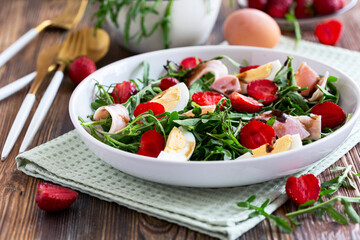 Fresh Arugula and Strawberry Salad,