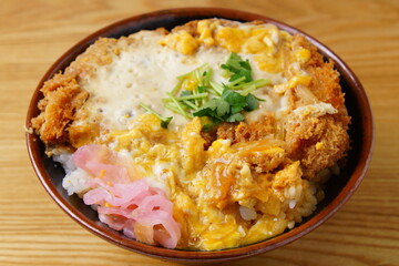 ロースカツ丼