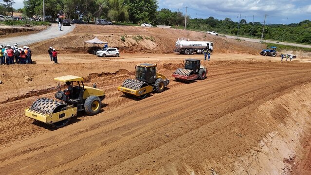 salvador, bahia, brazil - april 29, 2025: machinery and implements in the earthmoving service for the duplication of BA 528 and implementation of the Salvador VLT.
