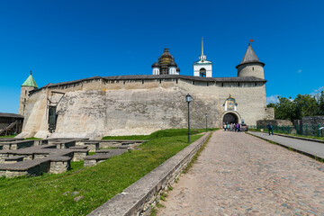 A view of the main gate in the Percy Wall of the Pskov Kremlin, Pskov, Russia.