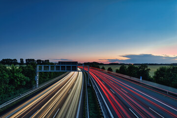 Langzeitbelichtung - Autobahn - Strasse - Traffic - Travel - Background - Line - Ecology - Highway...