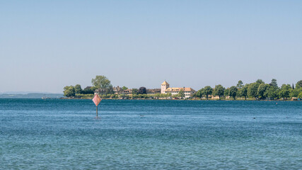Le château de Saint-Prex au bord du lac Léman