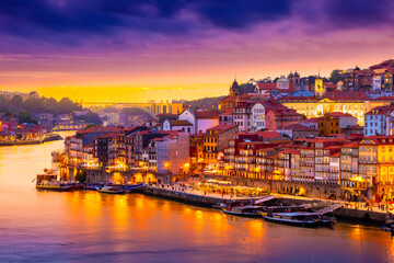 Fototapeta premium Beautiful view of the city of Porto on a beautiful summer evening. Porto, Portugal