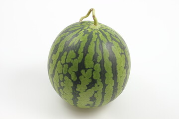 食卓を飾る、涼やかなスイカ