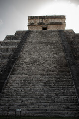 Temple of Kukulc&aacute;n Pyramid at Chichen Itza archaeological site, Yucat&aacute;n, Mexico. Ancient Mayan architecture and UNESCO World Heritage. Incredible footage of an historical icon. El castillo.