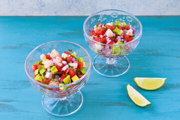 エビのセビーチェ（海老のセビーチェ）（セビチェ, セビッチェ）メキシコ料理 コピースペースあり　 Mexican shrimp ceviche（Mexican shrimp cebiche, Ceviche de camarón, Cebiche de camarón), copy space available