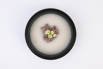Seolleongtang A Bowl of Creamy, Flavorful Korean Beef Soup